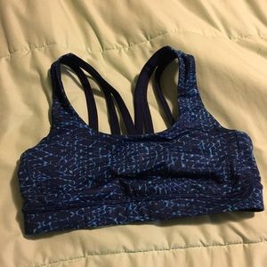 Swim to shore Lulu. No pads